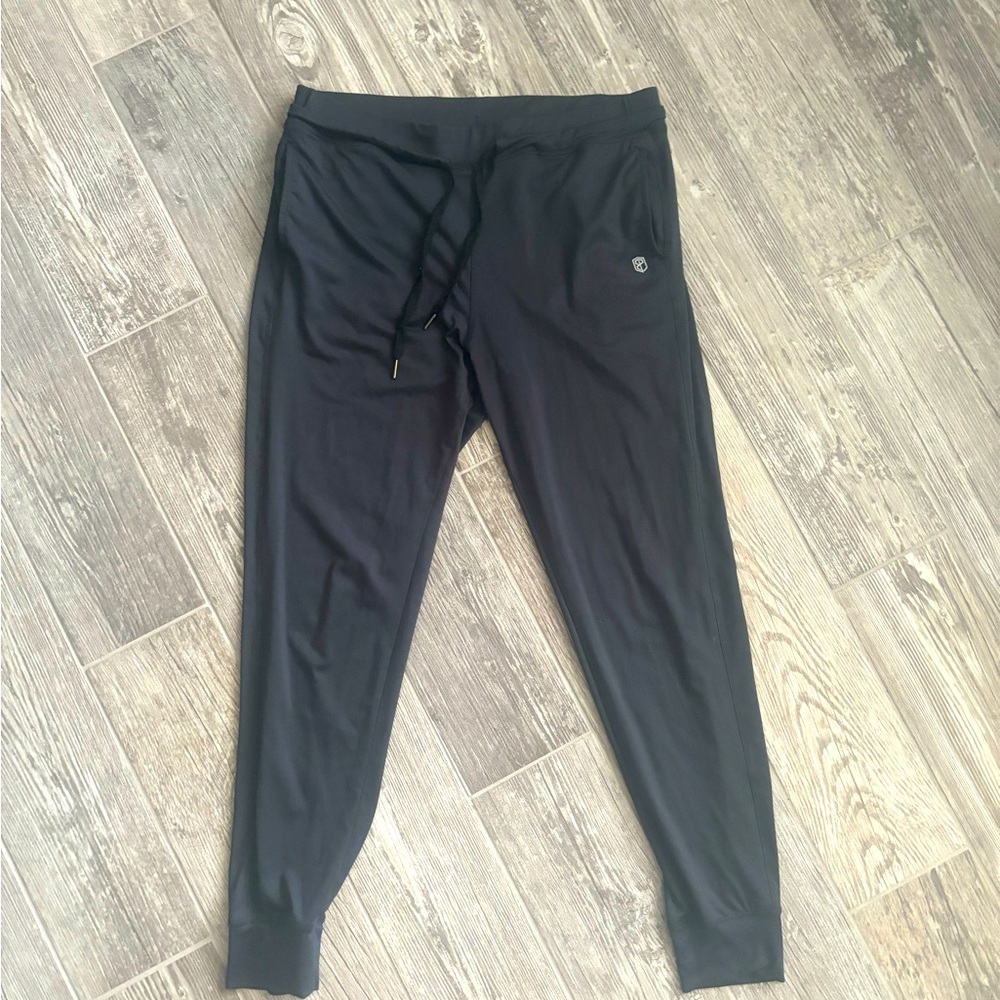 Lightweight knit joggers